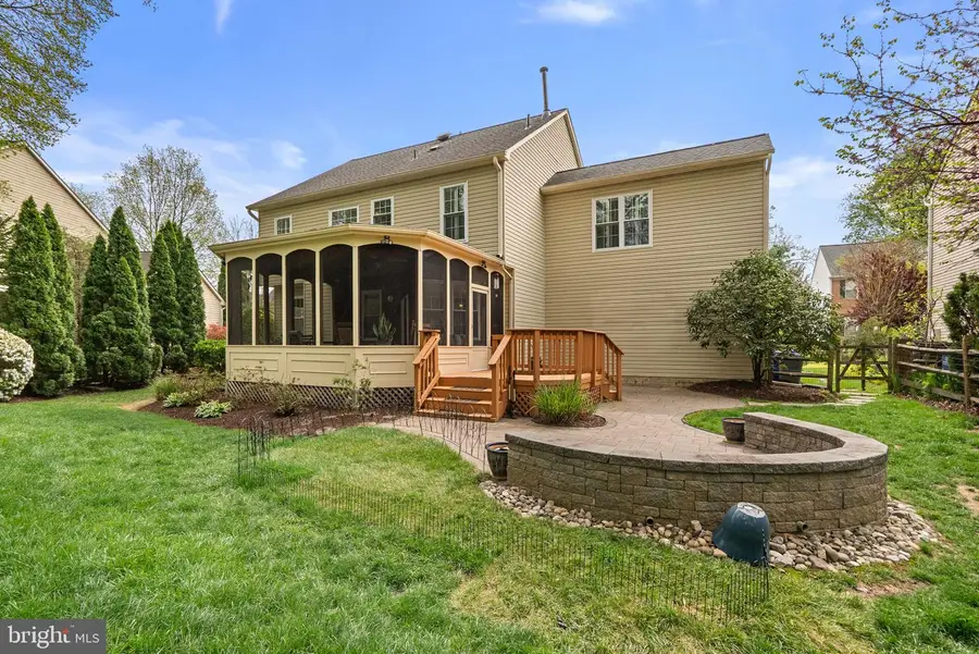 7805 Heritage Farm Dr, Gaithersburg, MD 20886 - #3