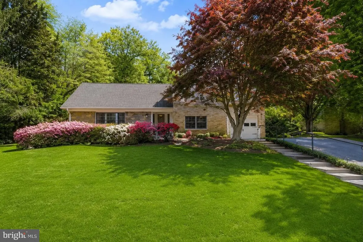 7616 Carteret Rd, Bethesda, MD 20817 - #1