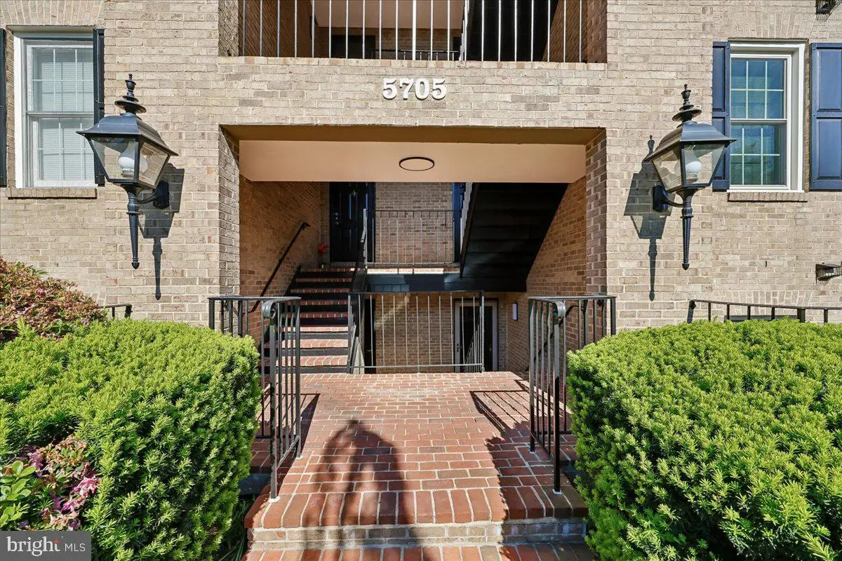 5705 Brewer House Cir #101, North Bethesda, MD 20852 - #1