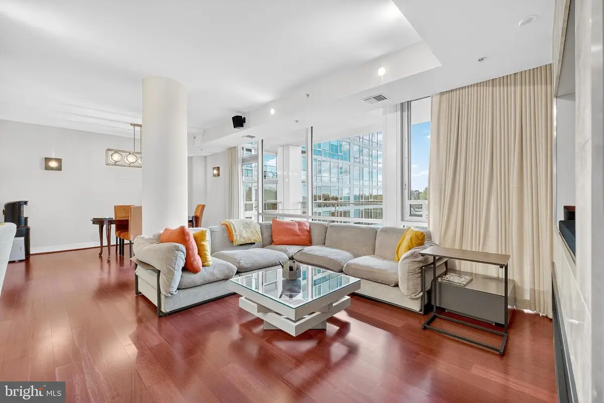 6820 Wisconsin Ave #4006, Bethesda, MD 20815 - #1