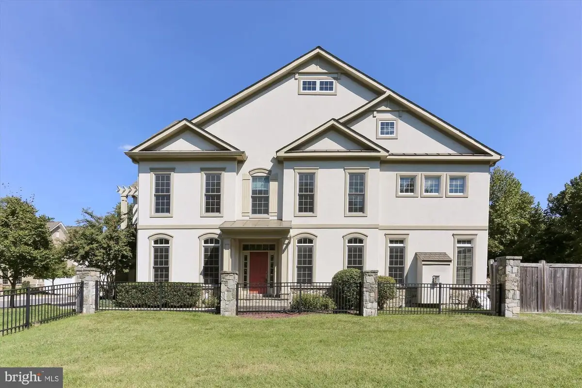 8205 River Quarry Pl, Bethesda, MD 20817 - #1
