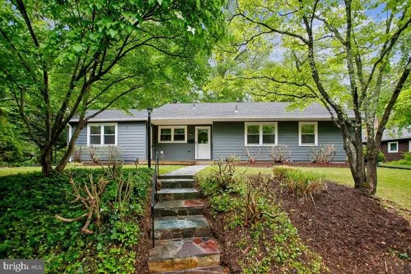 7014 Braeburn Pl, BETHESDA, MD 20817