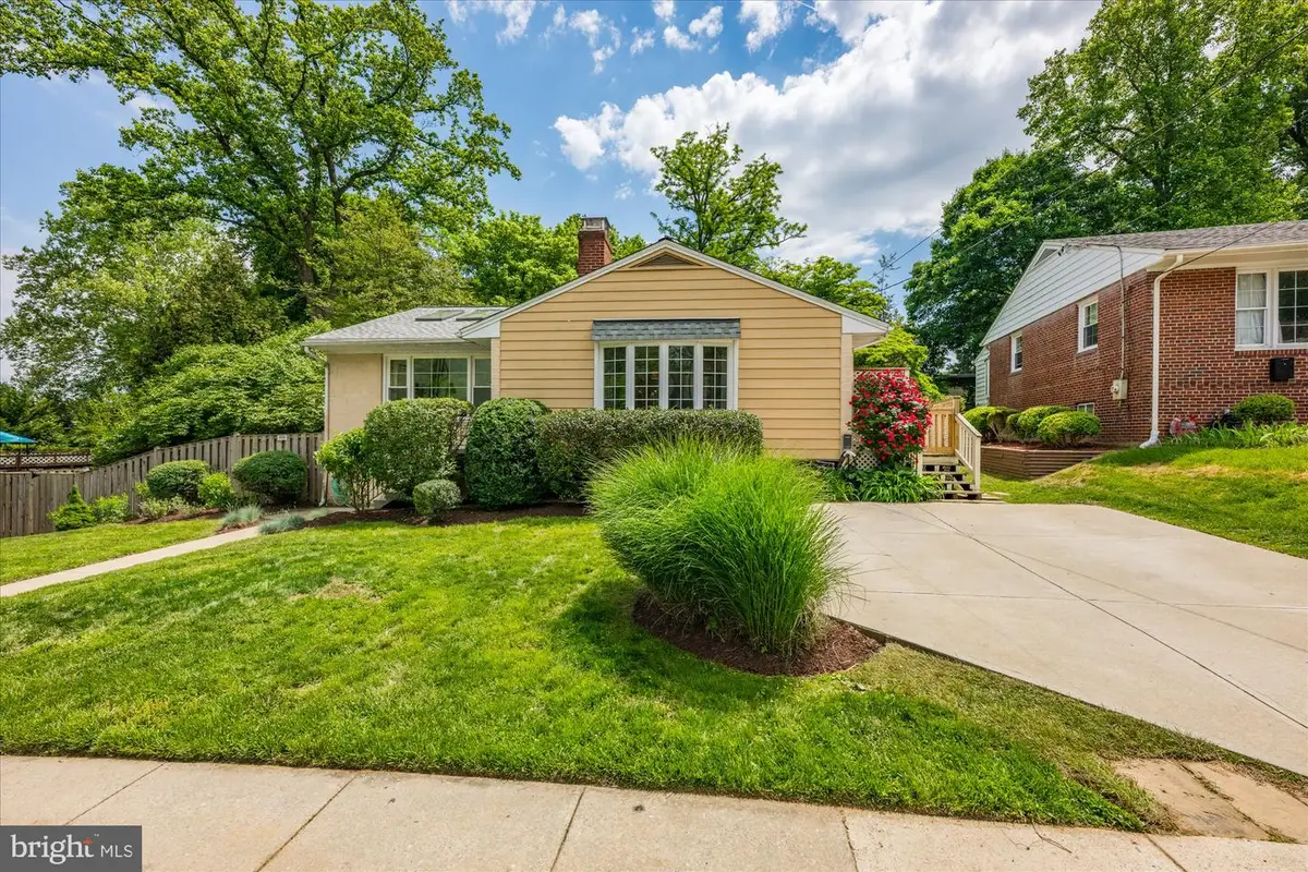 5302 Flanders Ave, Kensington, MD 20895 - #1