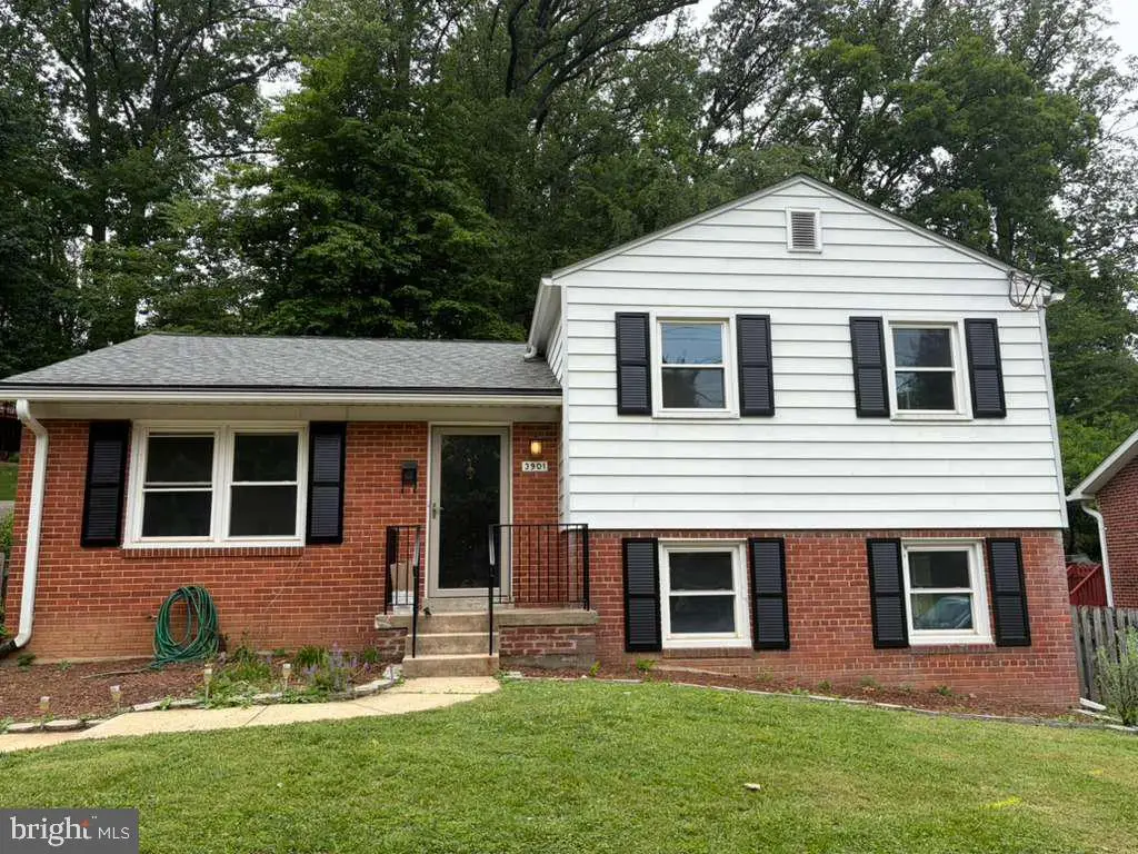 3901 Spruell Dr, Kensington, MD 20895 - #1