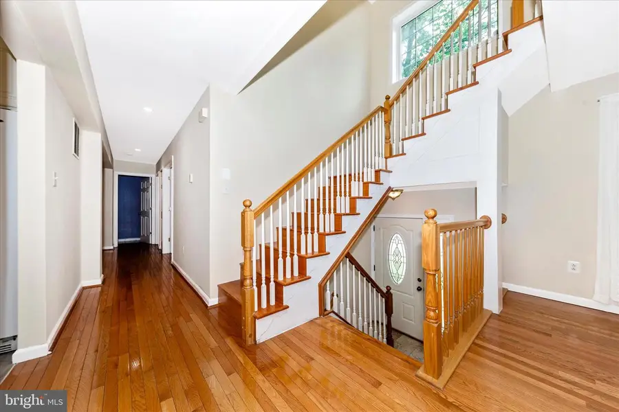 14107 Oakvale St, Rockville, MD 20853 - #2