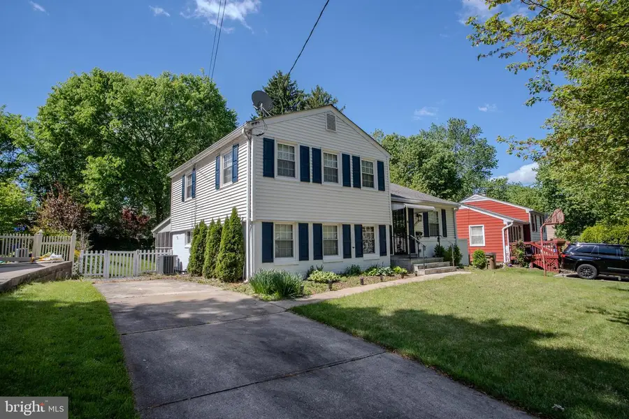 630 Edmonston Dr, Rockville, MD 20851 - #2