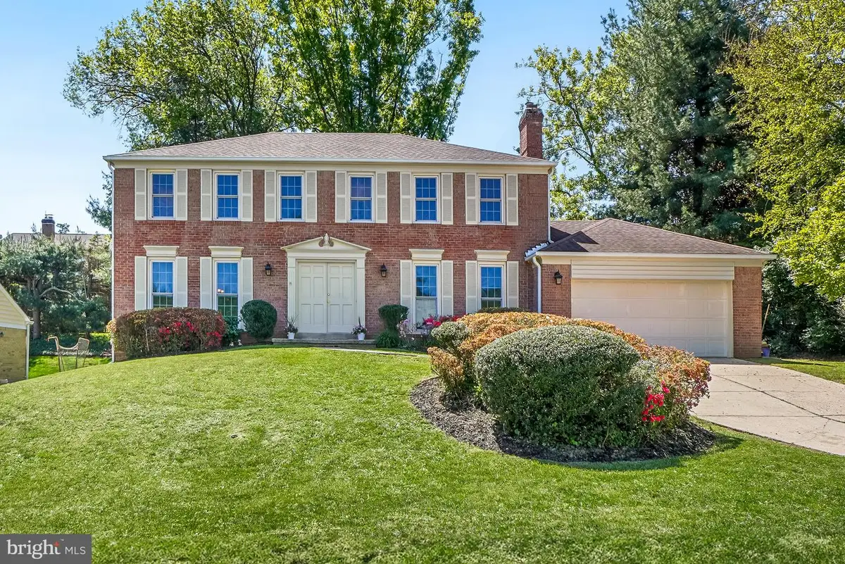 9120 Paddock Ln, Potomac, MD 20854 - #1