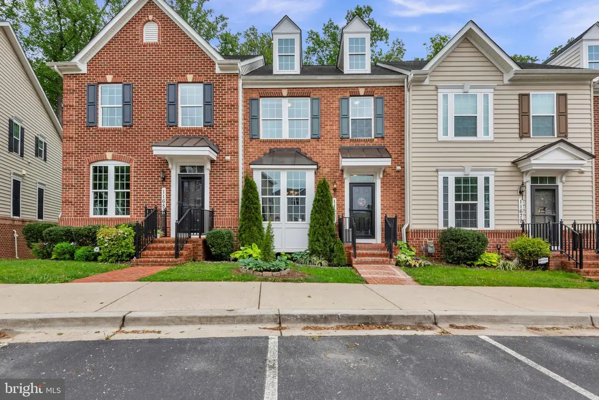 11681 Emerald Green Dr, Clarksburg, MD 20871 - #1