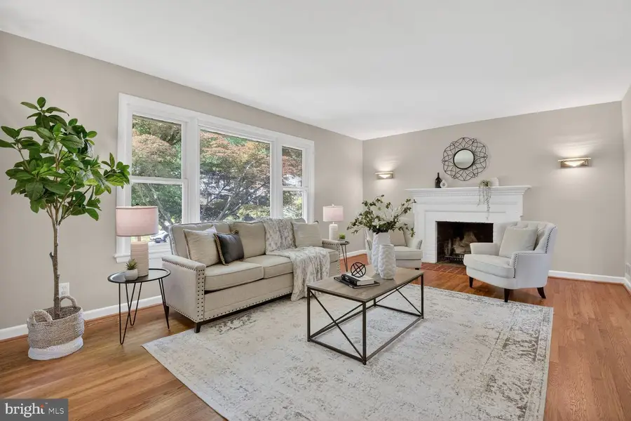 3521 Glenmoor Dr, Chevy Chase, MD 20815 - #3