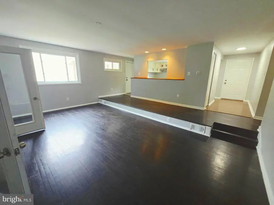 4005 Blackpool Rd, Rockville, MD 20853 - #3
