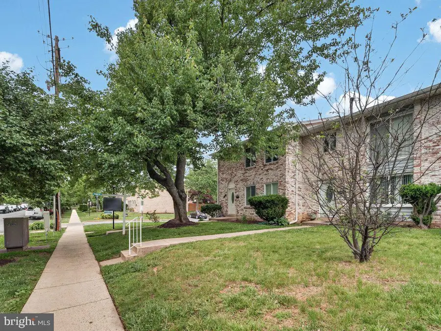 17633 Amity Dr #11-g, Gaithersburg, MD 20877 - #2