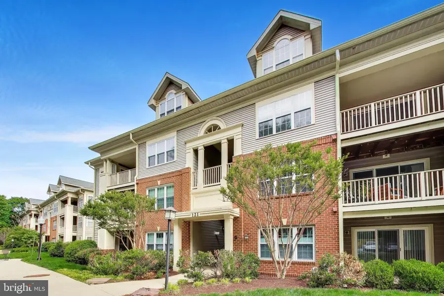 121 Timberbrook Ln #203, Gaithersburg, MD 20878 - #2