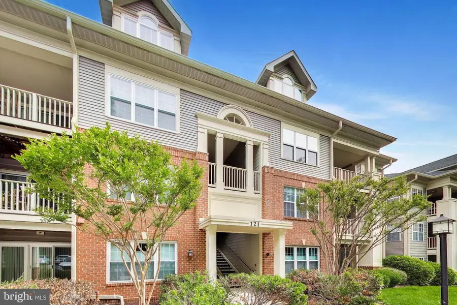 121 Timberbrook Ln #203, Gaithersburg, MD 20878 - #3