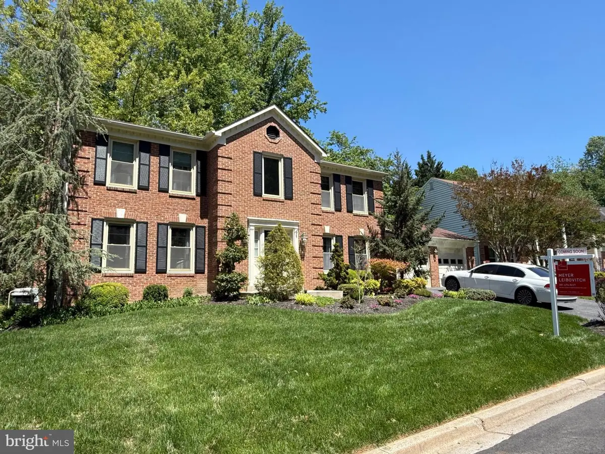 12213 Galesville Dr, Gaithersburg, MD 20878 - #1