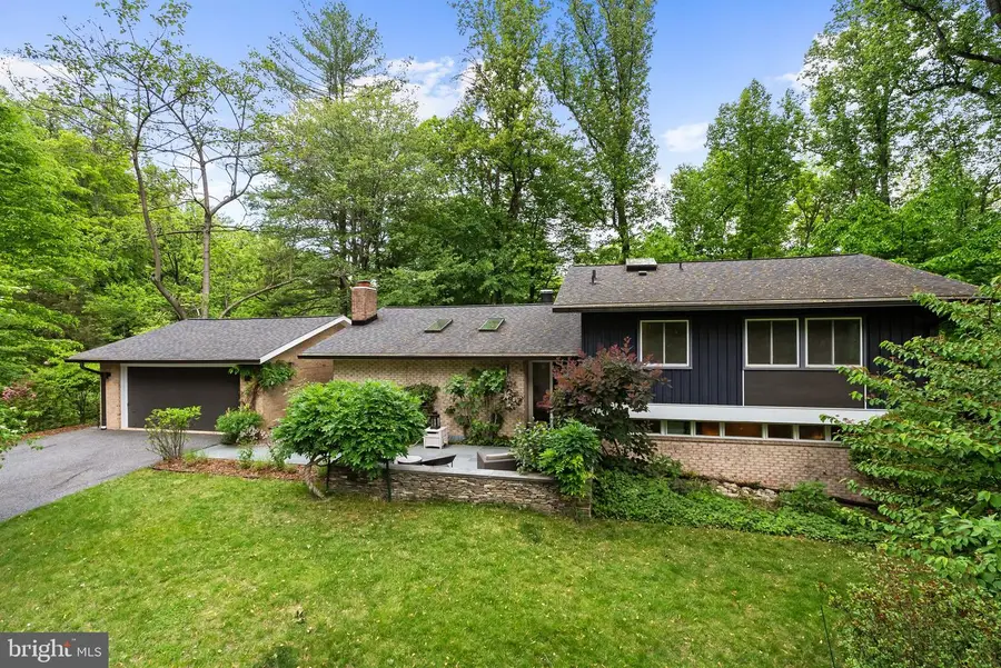 8034 Park Overlook Dr, Bethesda, MD 20817 - #3