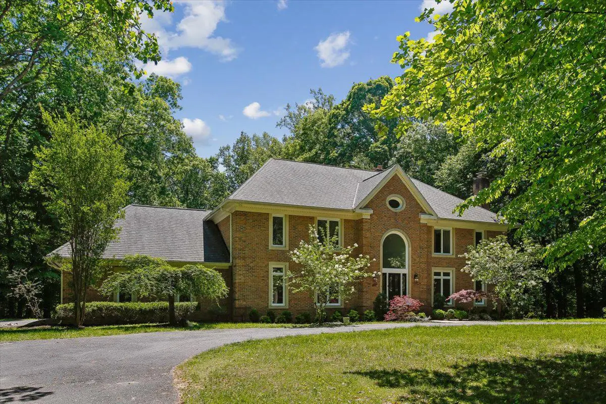 9455 Newbridge Dr, Potomac, MD 20854 - #1
