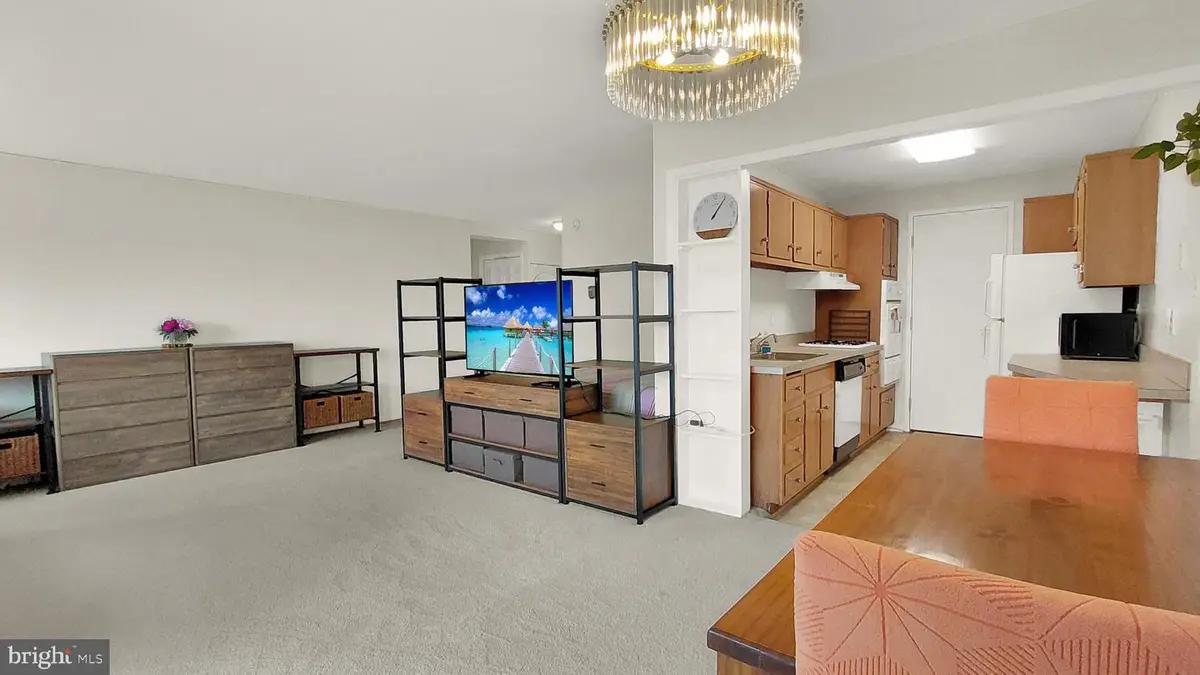 10201 Grosvenor Pl #1412, Rockville, MD 20852 - #1
