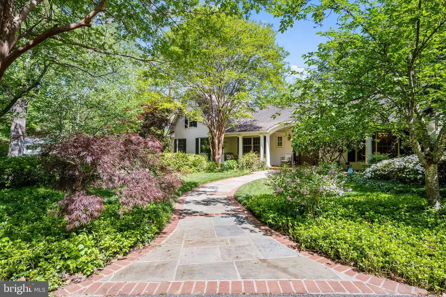 9541 E Bexhill Dr, Kensington, MD 20895 - #3