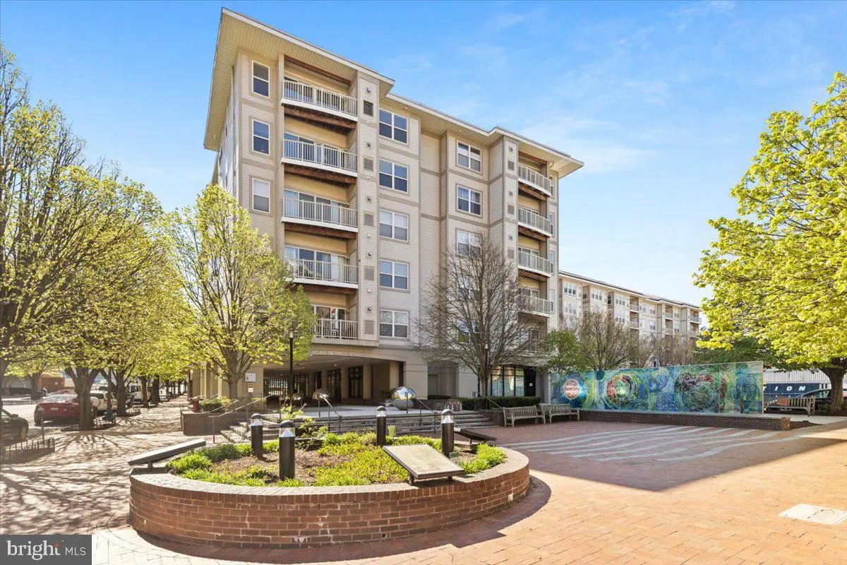 8045 Newell St #504, Silver Spring, MD 20910 - #1