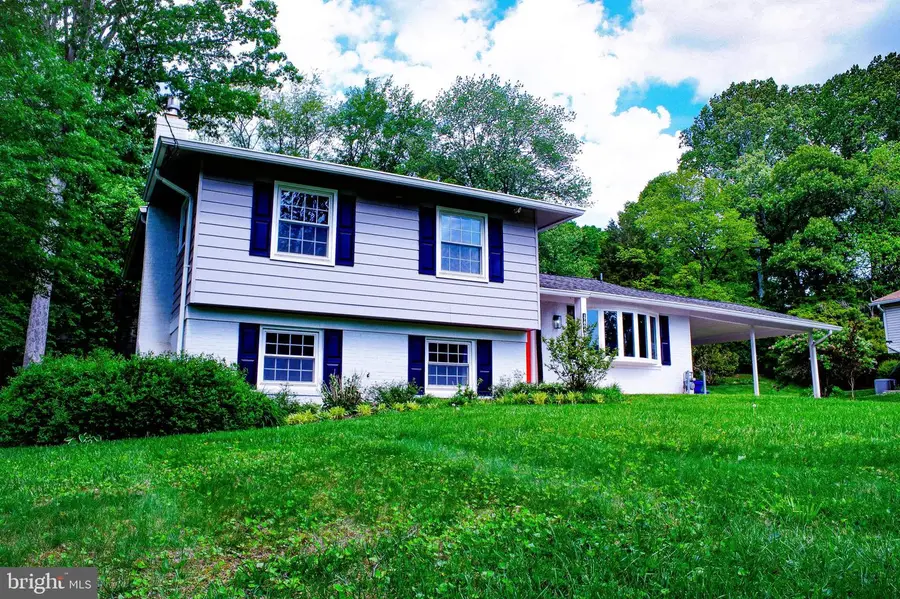 17804 Park Mill Dr, Derwood, MD 20855 - #2