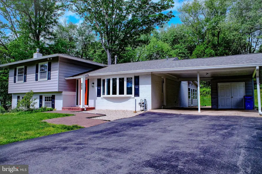 17804 Park Mill Dr, Derwood, MD 20855 - #3
