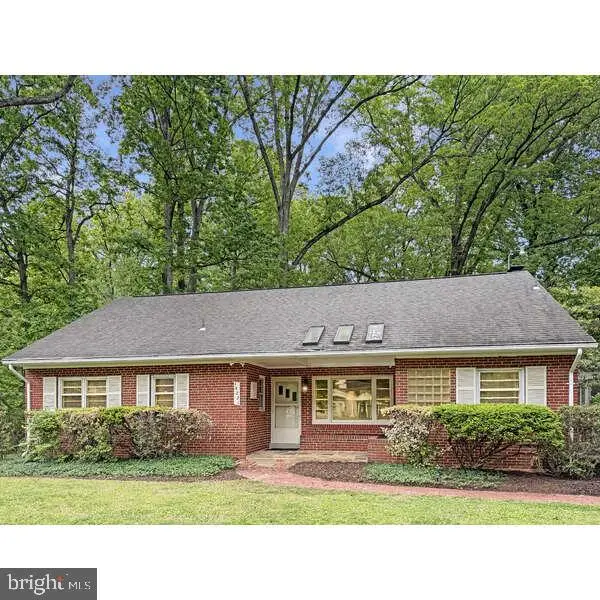 14221 Hi Wood Dr, Rockville, MD 20850 - #1