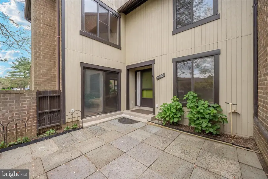 9700 Shadow Oak Dr, Gaithersburg, MD 20886 - #2