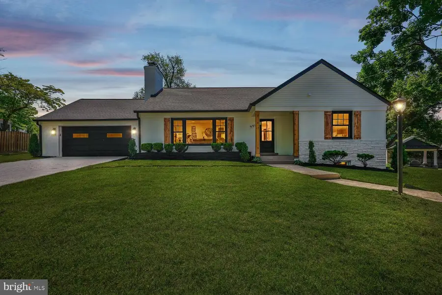 9915 Wildwood Rd, Kensington, MD 20895 - #2