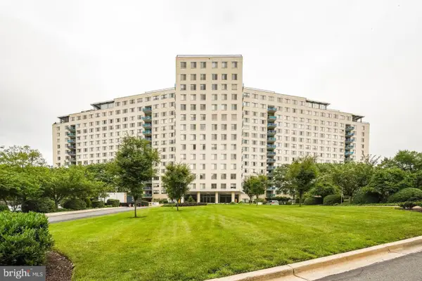 10401 Grosvenor Pl #324, ROCKVILLE, MD 20852