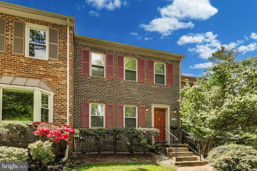 7709 Heatherton Ln, Rockville, MD 20854 - #3