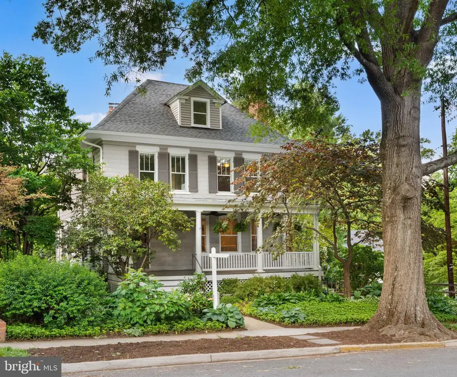 3419 Raymond St, Chevy Chase, MD 20815 - #3