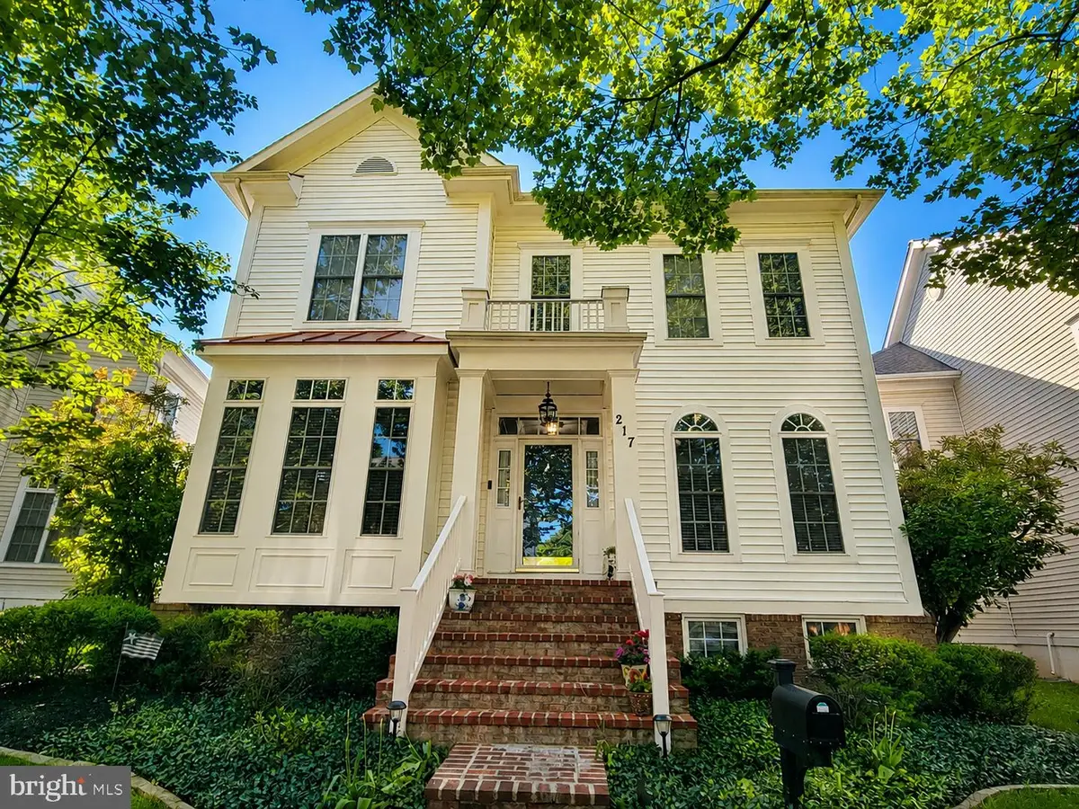 217 Watkins Cir, Rockville, MD 20850 - #1