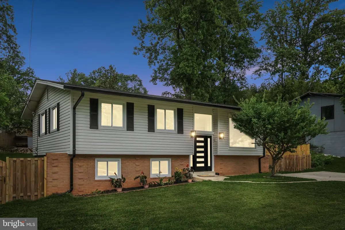 13710 Arctic Ave, Rockville, MD 20853 - #1