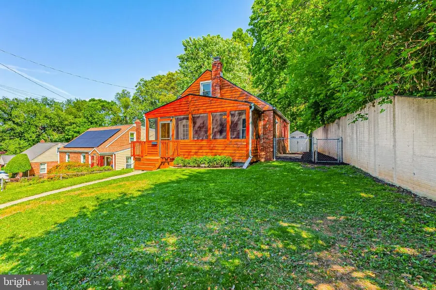 804 Wade Ave, Rockville, MD 20851 - #2