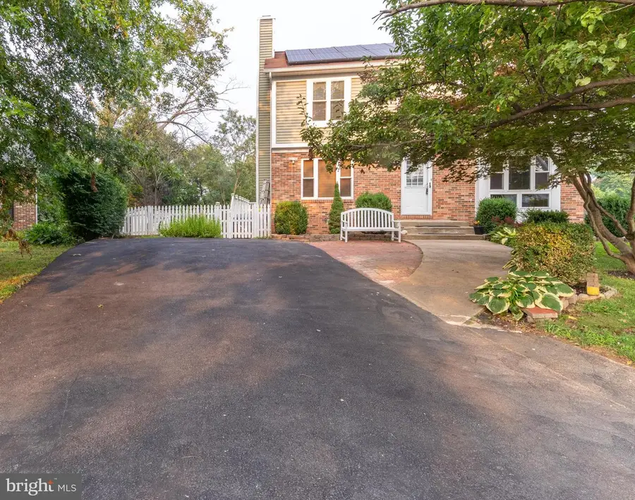 3 Mcfarlin Ct, Germantown, MD 20874 - #2