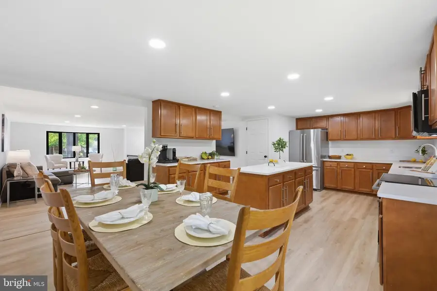 19213 Wootton Ave, Poolesville, MD 20837 - #2