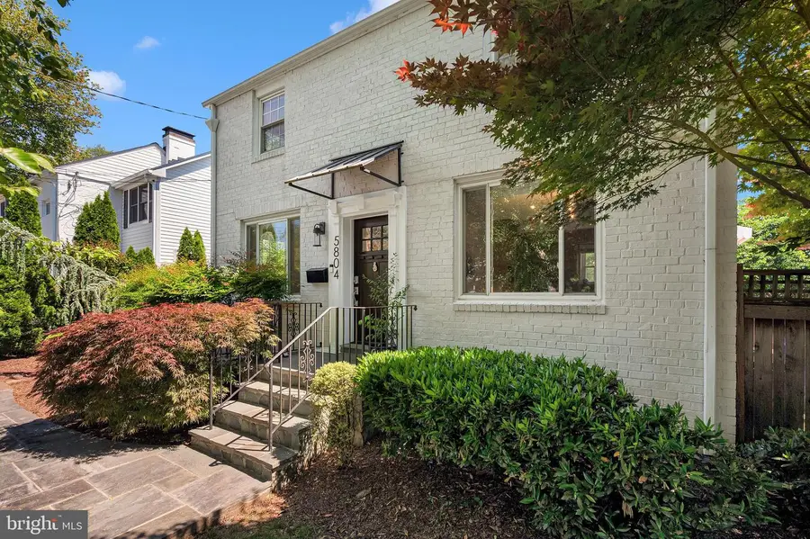 5804 Wyngate Dr, Bethesda, MD 20817 - #2