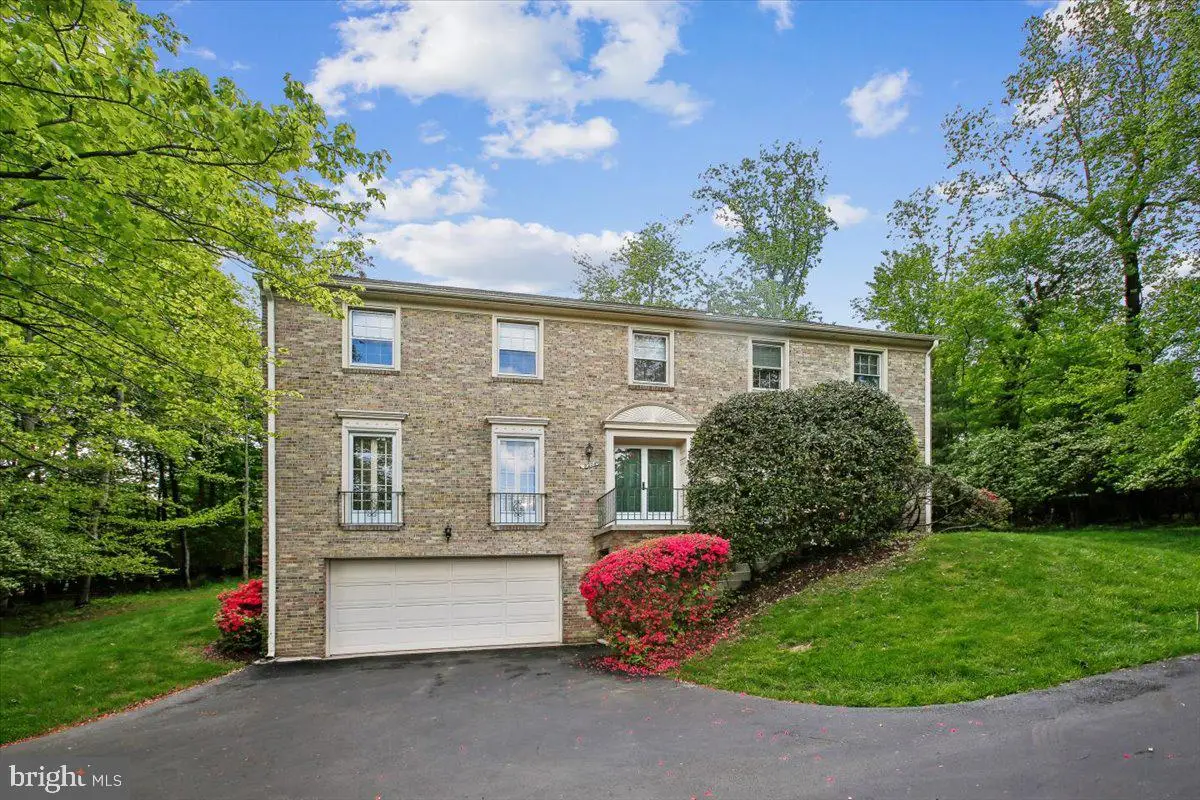 9208 Fall River Ln, Potomac, MD 20854 - #1