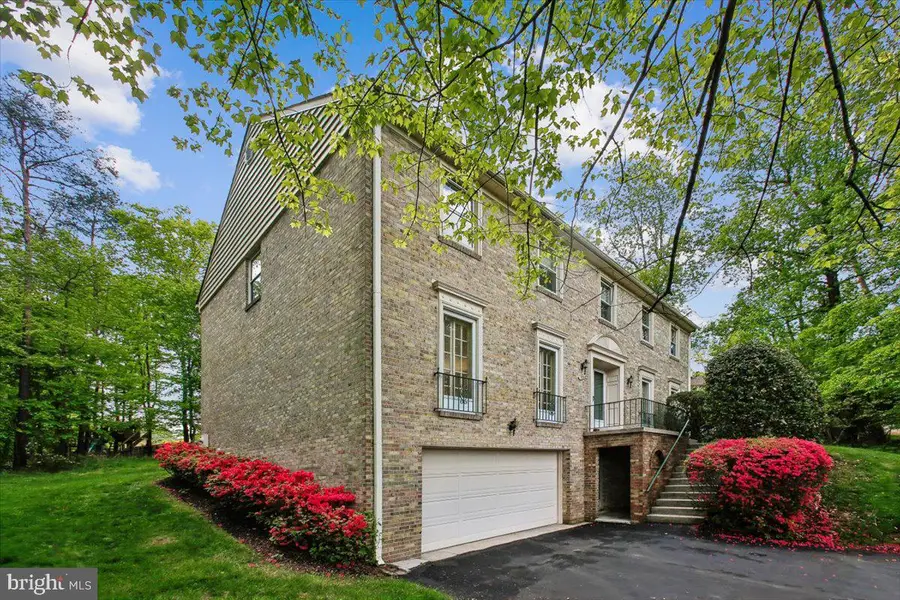 9208 Fall River Ln, Potomac, MD 20854 - #2