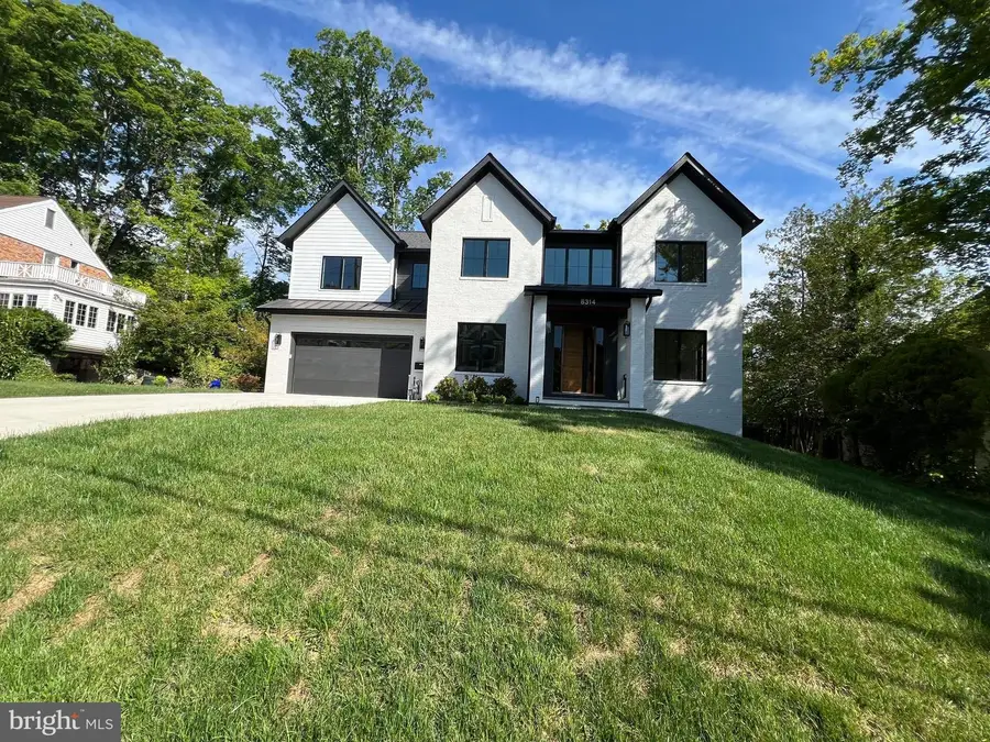 8314 Thoreau Dr, Bethesda, MD 20817 - #3