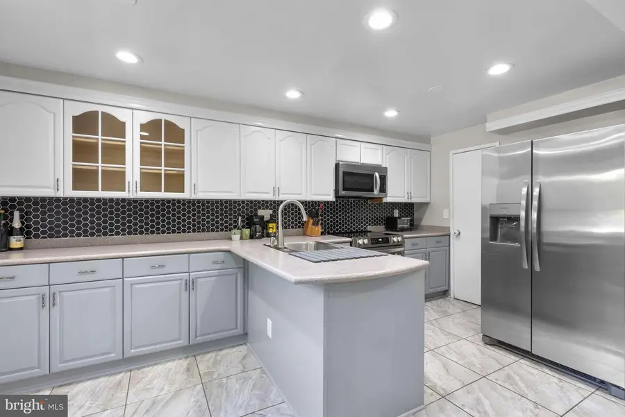 10314 Watkins Mill Dr, Gaithersburg, MD 20886 - #2