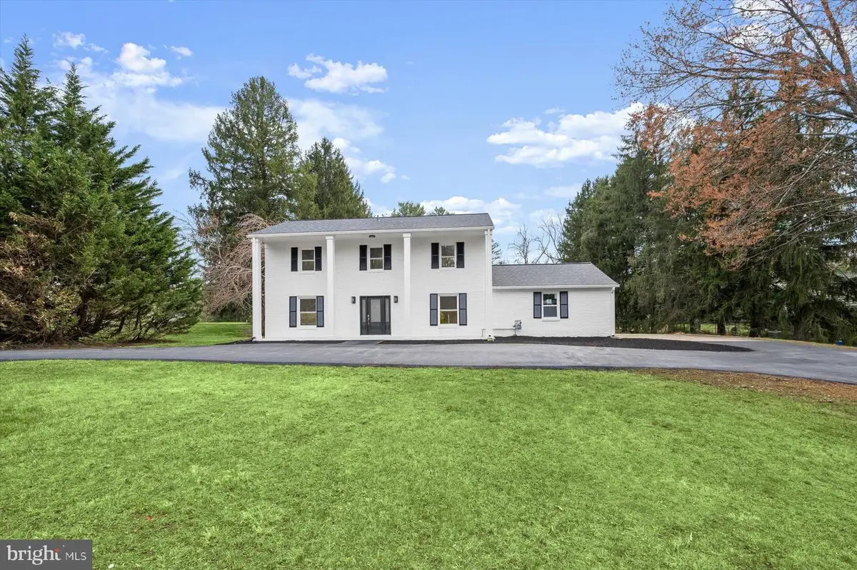 9828 Watts Branch Dr, Rockville, MD 20850 - #1