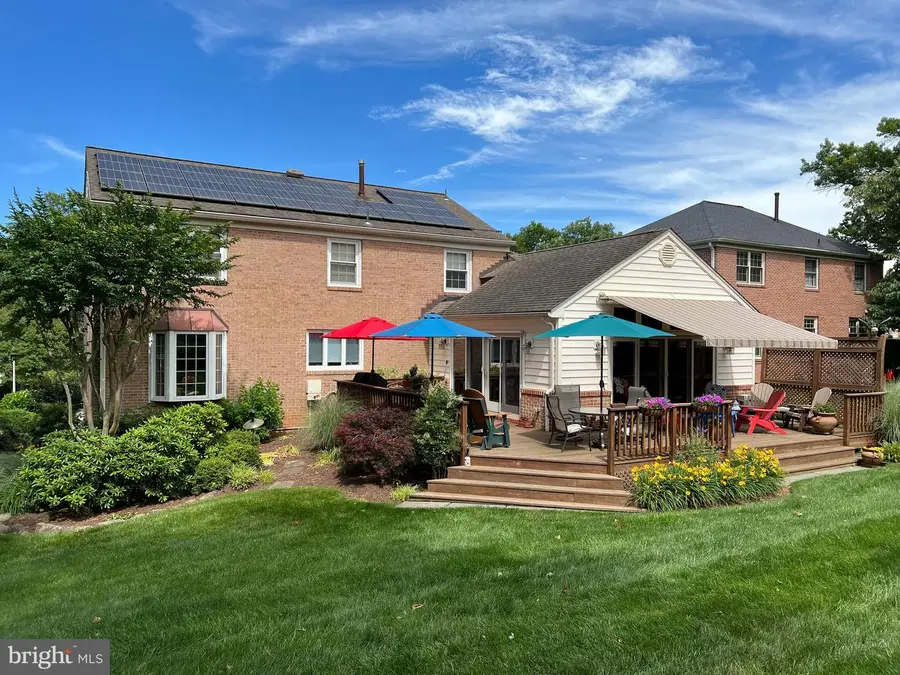 1112 Fallsmead Way, Potomac, MD 20854 - #2