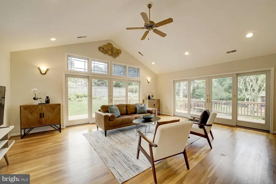 1112 Fallsmead Way, Potomac, MD 20854 - #3
