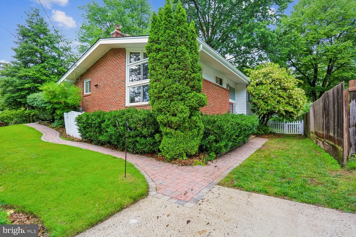 907 Hoyt St, Silver Spring, MD 20902 - #1