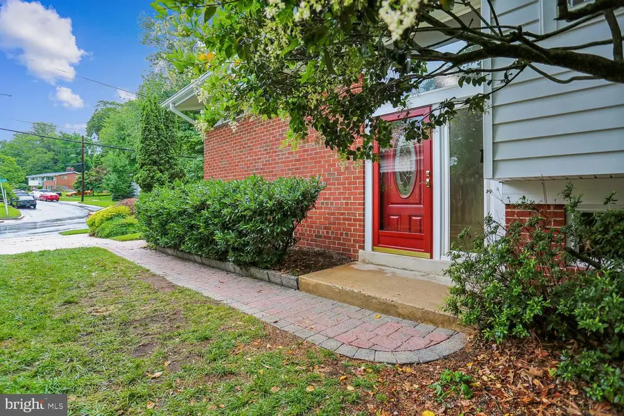 907 Hoyt St, Silver Spring, MD 20902 - #2