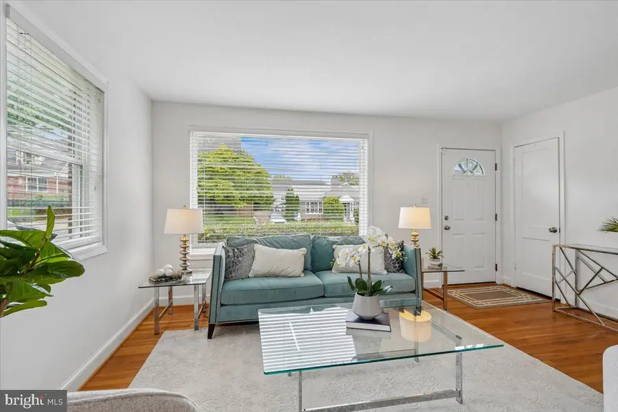 4909 Bangor Dr, Kensington, MD 20895 - #3
