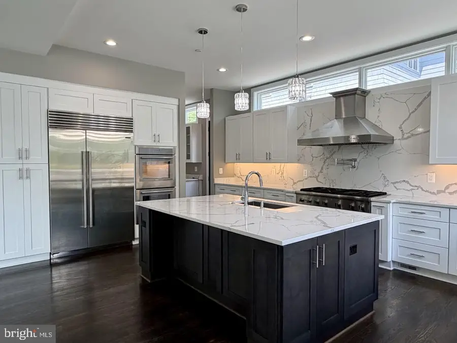 5514 Mckinley St, Bethesda, MD 20817 - #3
