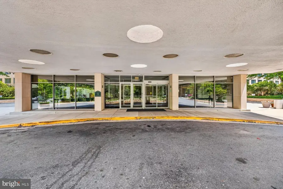 10401 Grosvenor Pl #1327, Rockville, MD 20852 - #3