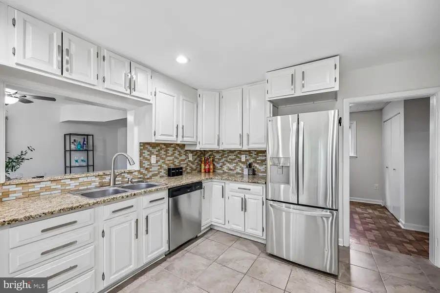 300 Gilsan Ct, Silver Spring, MD 20902 - #3